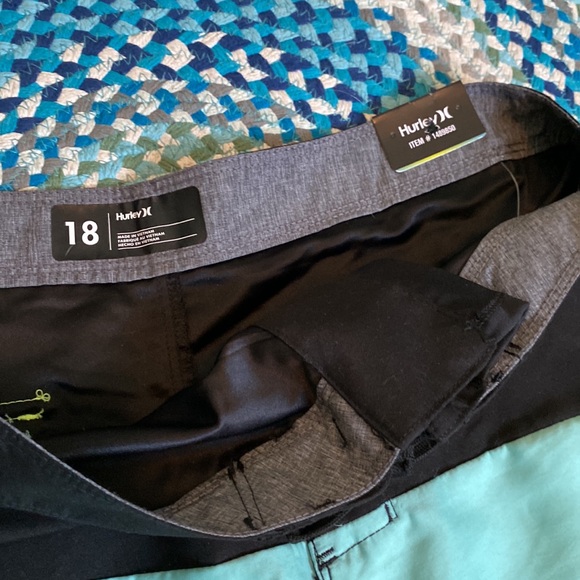 NWT Hurley Boys color block BoardShorts size 18 - Picture 4 of 6